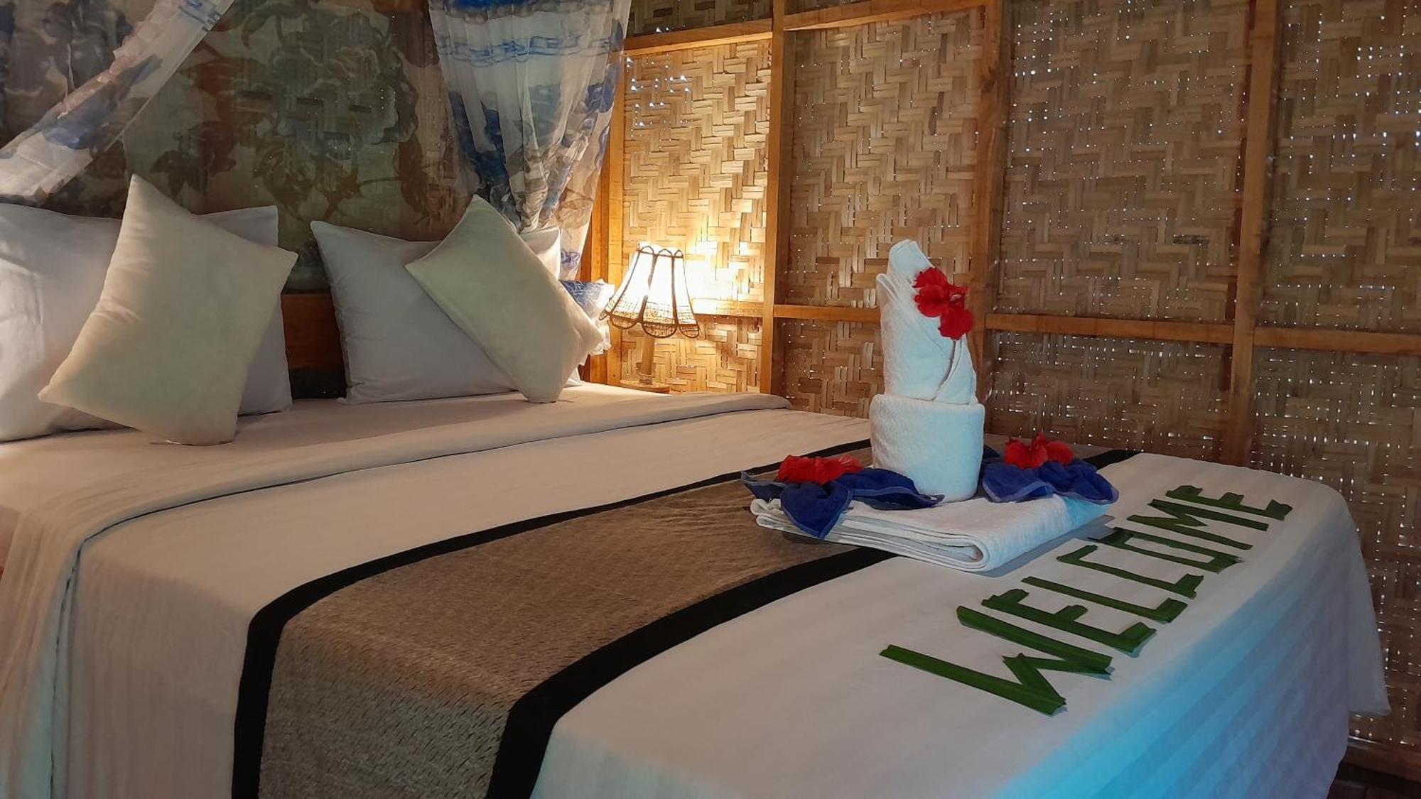 Bayan Exotic Homestay Сенару Екстер'єр фото